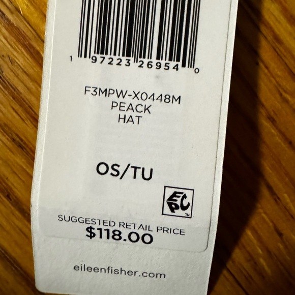 Eileen Fisher Cashmere Silk Boucle Bliss Hat Beanie - Picture 9 of 11